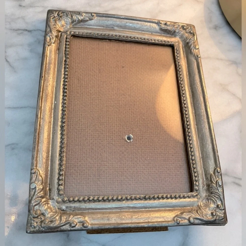Vintage Brass Baroque Photo Frame Ornate Gold Tone 5x3.5 Glass Front Heavy